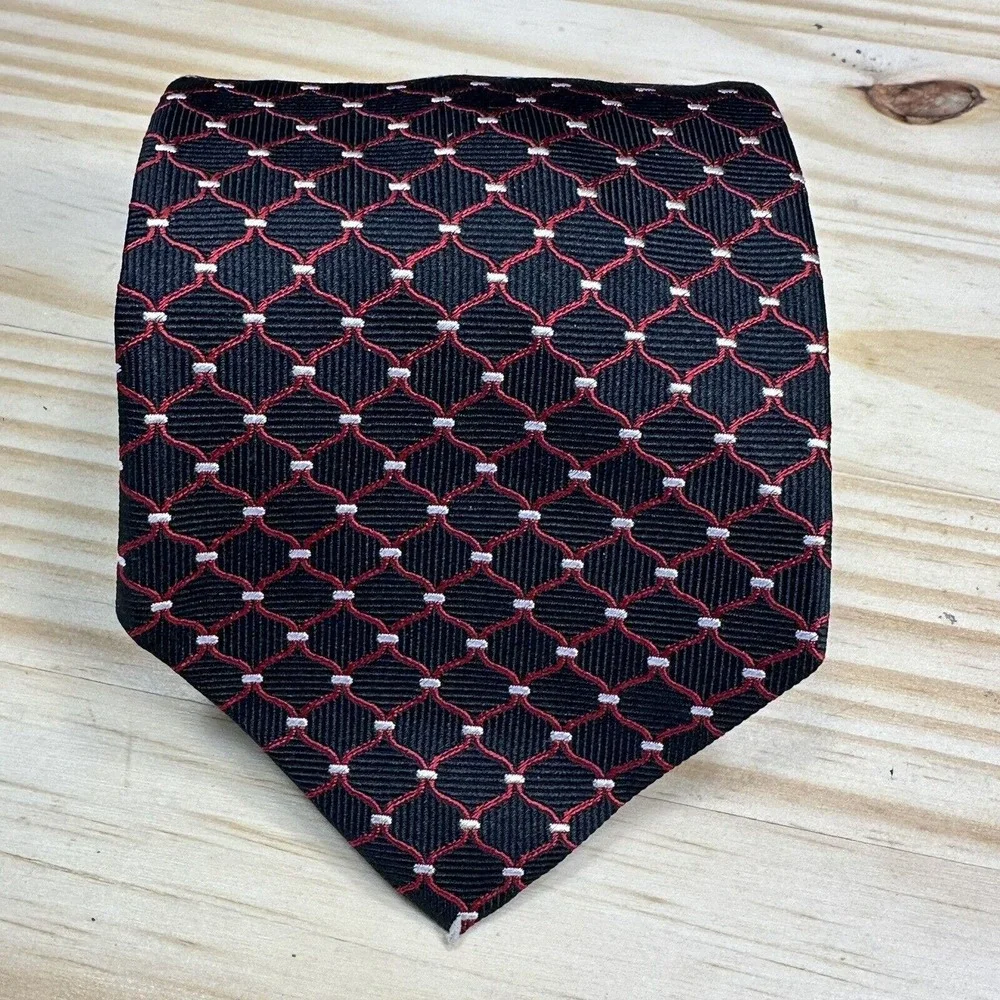 Brooks Brothers “346” Geometric Print Necktie 100%‎ Silk Means Tie